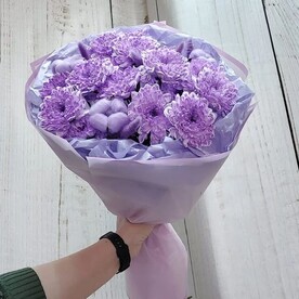 Букет из кустовой хризантемы, хлопка и лагуруса Фиолетовые искрыФиолетовые искры