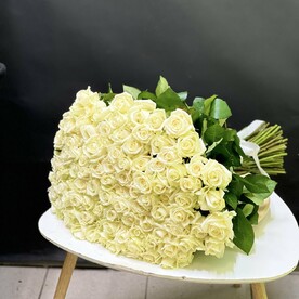 Роза аваланч 101 шт