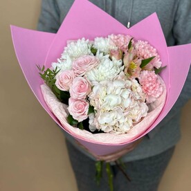 Гортензия, Диантус, Хризантема, Роза, Писташ, Авторская упаковка