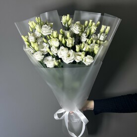 Букет белой эустомы
