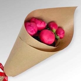 Букет из 5 пионов Корал меняющих цвет