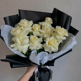 Белые французские розы