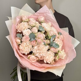 Диантус, Роза кустовая, Эвкалипт, Тишью, Дизайнерская упаковка