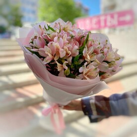 Букет альстромерия шик