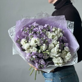 Букетик из ароматной маттиолы