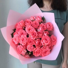 Букетик из кустовых роз