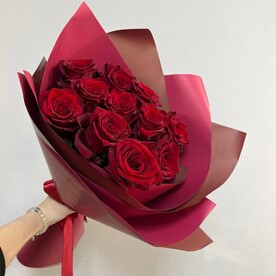 Шикарный букет из 11 роз
