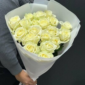 Букет из 19 белых роз 🤍