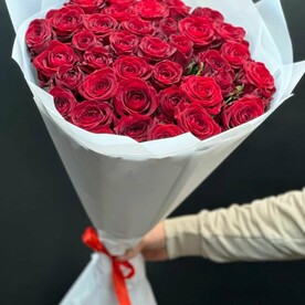 Букет из 35 красных роз