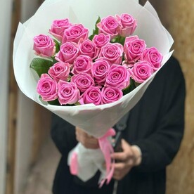 Букет из 21 розовых роз