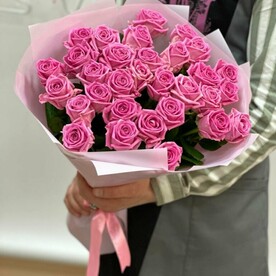 Букет из 31 розовых роз