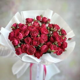 Букет кустовых роз