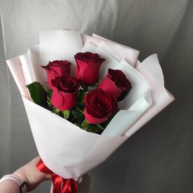 Букет розочек "Валентинка" (возможно изменение оттенков исходя из наличия)