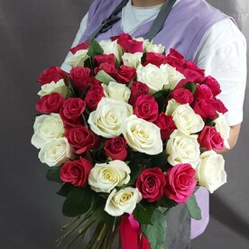 51 роза цвет микс (возможно изменение оттенков исходя из наличия)