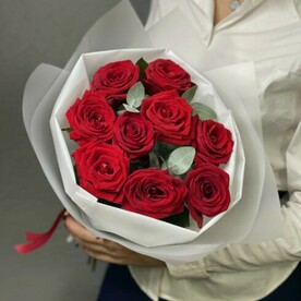 Букет из 9 красных роз