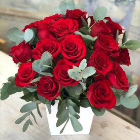 Композиция из 25 роз