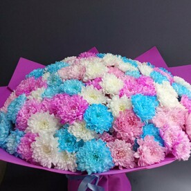 Букет из 51 яркой кустовой хризантемы Алтай