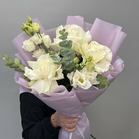 Французские розы с эустомой