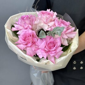 Букет из розовых французских роз