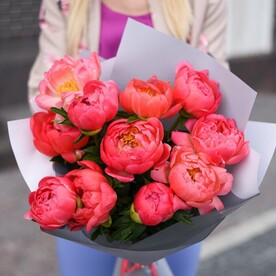 11 Коралловых пионов