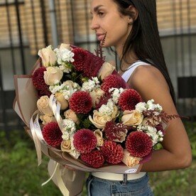Авторский букет «Вишневый сезон»