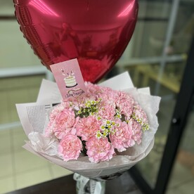 Букет с диантусами и шар Сердечко ♥️