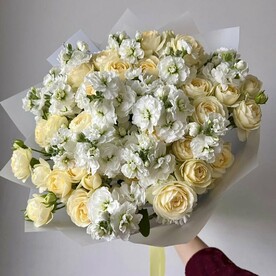 Роза кустовая, Маттиола, Дизайнерская упаковка, Аквапак, Тоанспортировочная упаковка