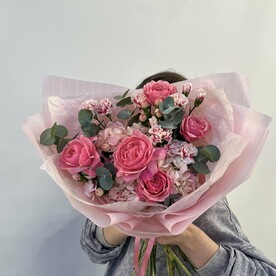 Диантус кустовой, Роза пионовидная, Гиперикум, Гортензия, Авторская упаковка, Аквапак