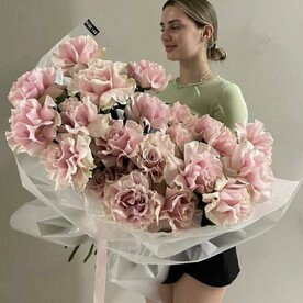 Букет из 25 французских роз сорта Пинк Мондиаль 🌸