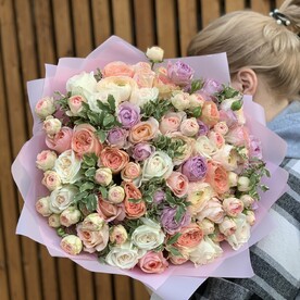 Роза пионовидная кустовая, Роза вайт охара, Роза кахала, Ранункулус, Питтоспорум, Пленка матовая