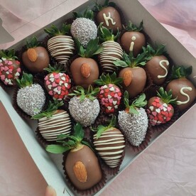 Клубника в шоколадеkiss