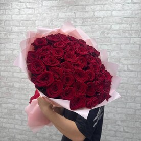 Букет из красных роз