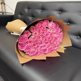 Букет из розовых роз