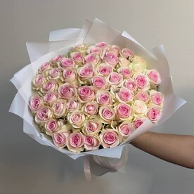 Букет из нежных роз