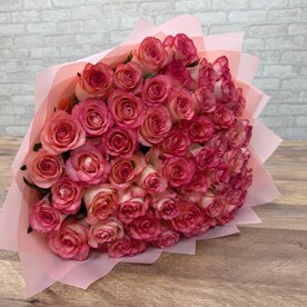 Букет из 35 ярких роз