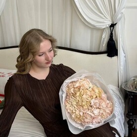 Монобукет из персиковой гортензии