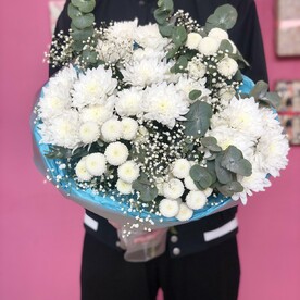 Хризантема кустовая, Гипсофила, Эвкалипт, Дизайнерская упаковка