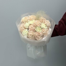 Нежный букет из диантусов