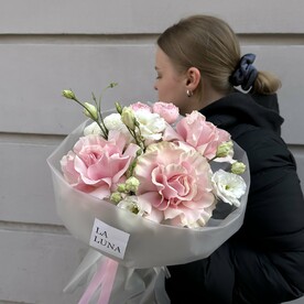Авторский букет "земляничный зефир"