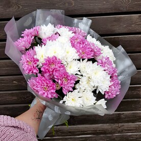 Букет "Самой дорогой" из 9 кустовых хризантем