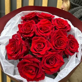 Монобукет из крупных эквадорских роз "Яркие чувства"