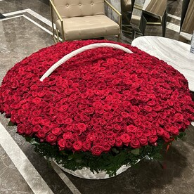 1001 Роза в корзине 😍