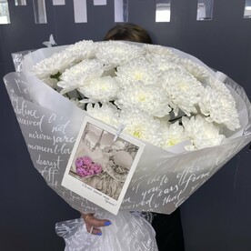 Монобукет из белоснежных хризантем