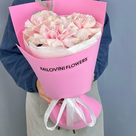 Букет из 3 французских розовых роз и эвкалипта