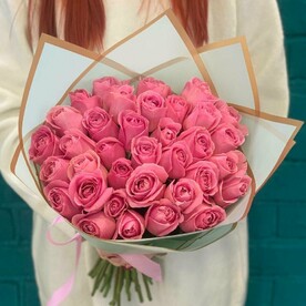 Букет из 35 розовых роз