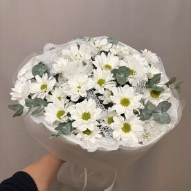 Букет из 5 хризантем