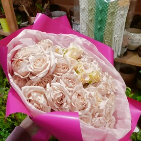 Роза кустовая, Стильная упаковка