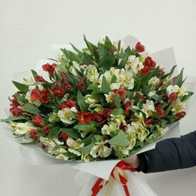Букет из альстромерий