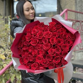 Букет «51 красная Роза»