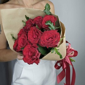 Роза одноголовая, Рускус, Крафт, Бант